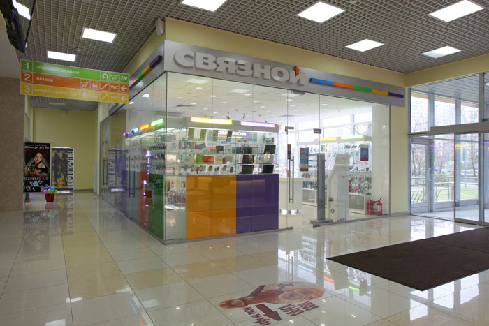 Цельностеклянные перегородки CSP для торговых павильонов. Фото. Цельностеклянные перегородки CSP для торговых павильонов. Фото.